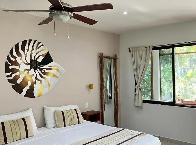 Hotel Maya Eco Village